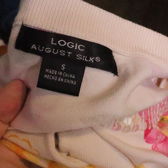 August Silk | Floral Button Up Silk Cardigan Small - Picture 5 of 8